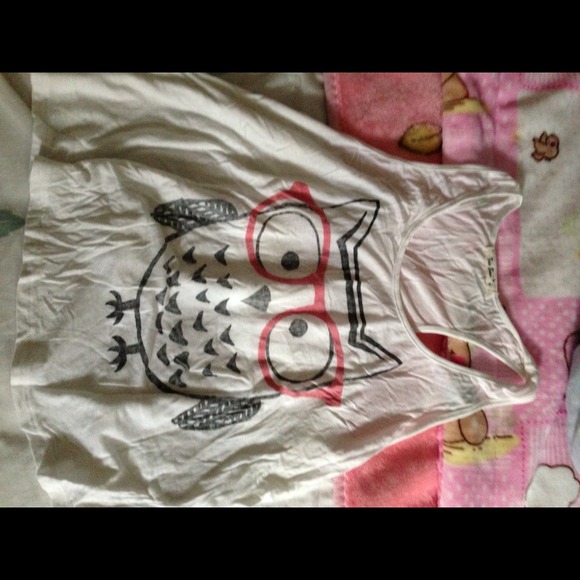 Tops - Picture 3 of 4