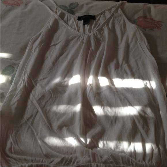 Tops - Picture 2 of 4