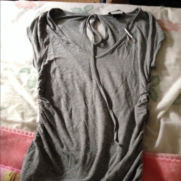 Tops - Picture 2 of 4