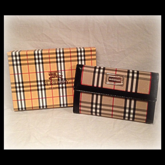 Beautiful wallet and card holder!