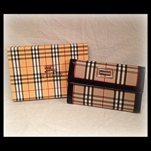 Beautiful wallet and card holder!