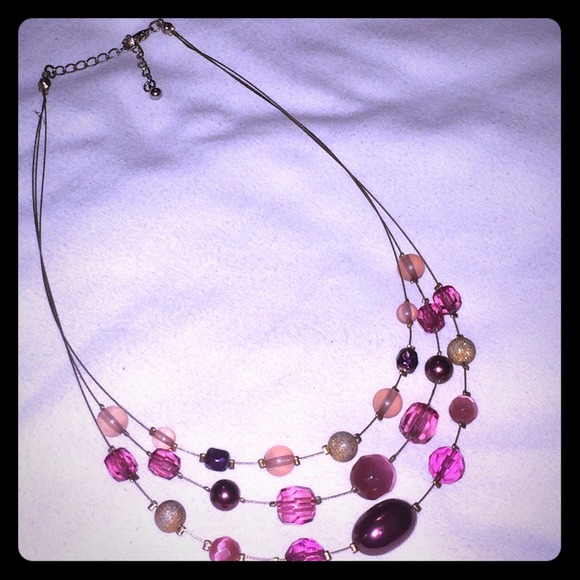 ❌❌SOLD❌❌❌🎄🎁🎄Pink necklace🎁🎄