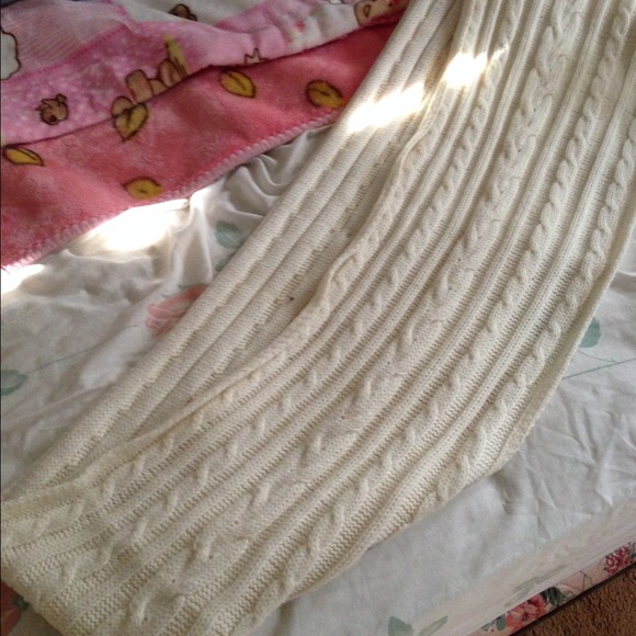 Scarfs - Picture 4 of 4