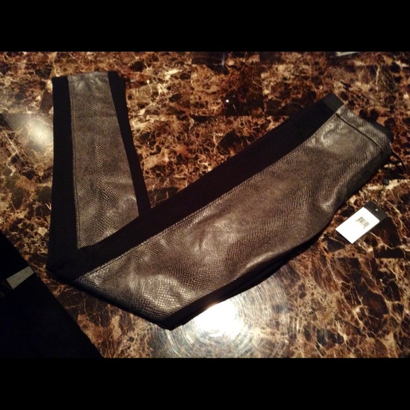 $138 New BCBG Max Azria "Elijah" Exotic Legging - Picture 3 of 4