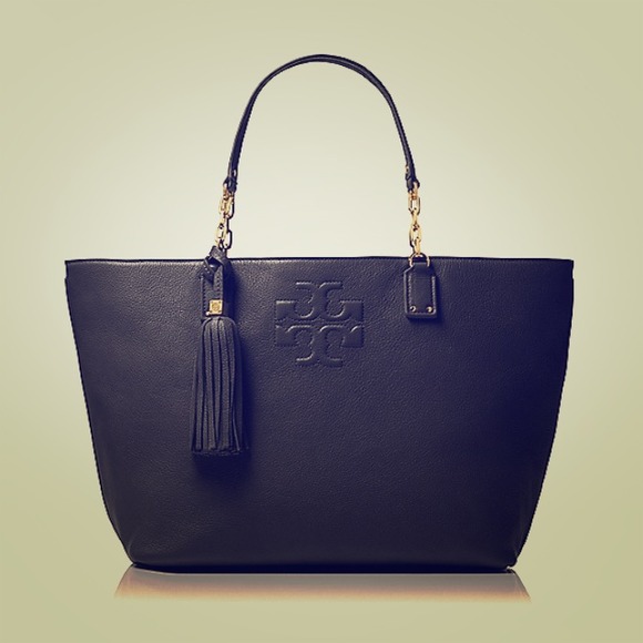 Sold offline--Authentic brand new Tory burch tote