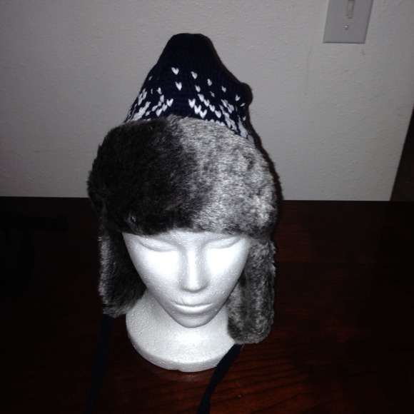 Navy and white wintery beanie