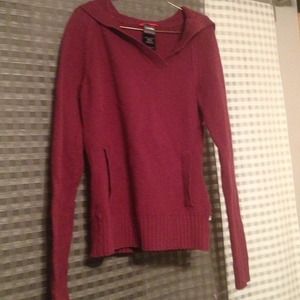 North face sweater
