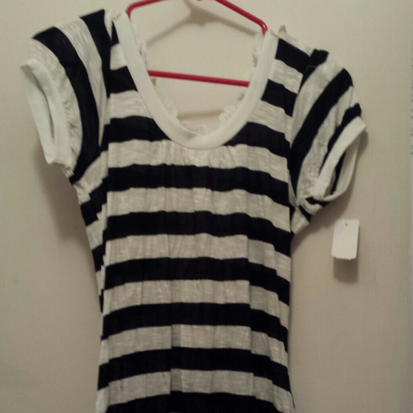 NWT black and white shirt