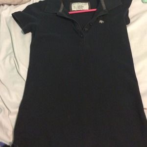Small black collar Aeropostale shirt