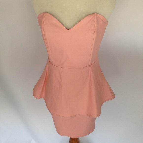 Pink strapless peplum dress - Picture 5 of 5