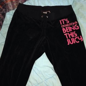 Black Juicy sweat pants. Only worn twice.