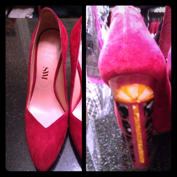 Stuart Weitzman SW1 Red Mother of Pearl Pump