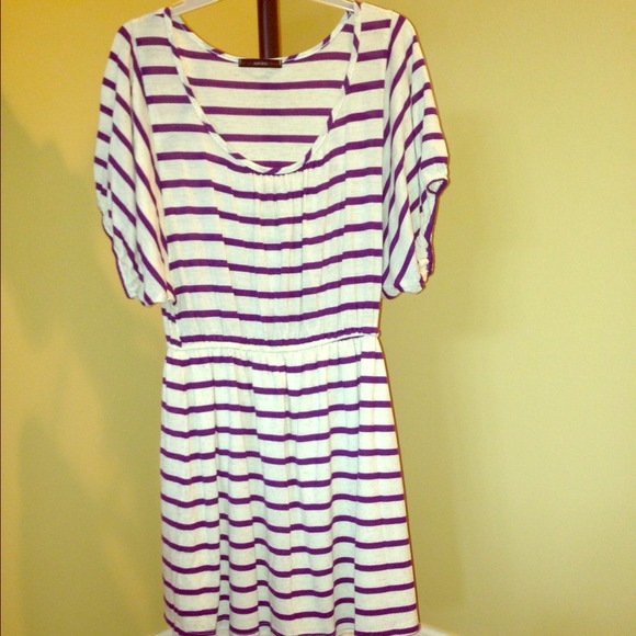 Dress - Picture 1 of 2