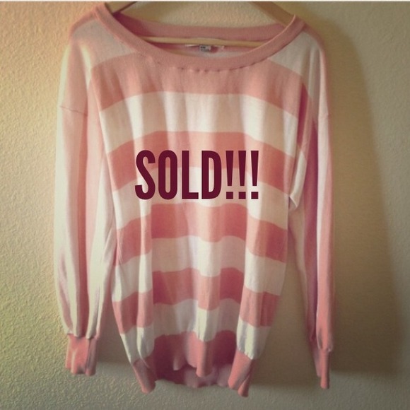 🚫SOLD on threadflip🚫 🎀 stripe sweater 🎀