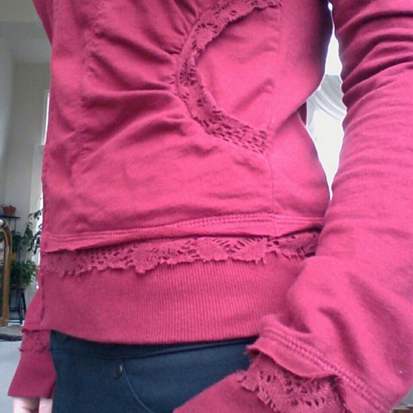 Red jacket - Picture 2 of 3