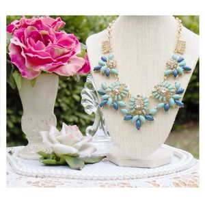 ❌SOLD❌Multicolored Crystal Flower Necklace