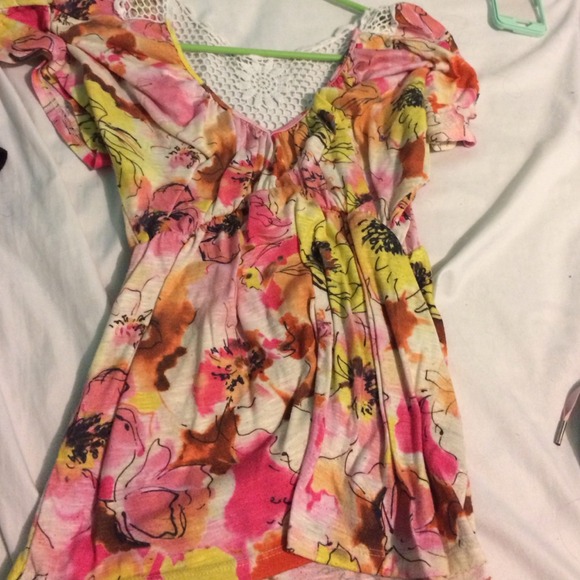 Very cute dressy shirt