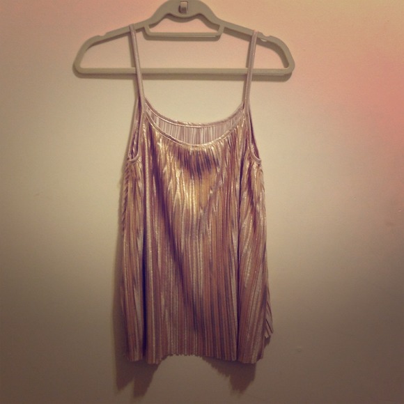 H&M Tops - H&M Gold Pleated Top H&M Tops - H&M Gold Pleated Top