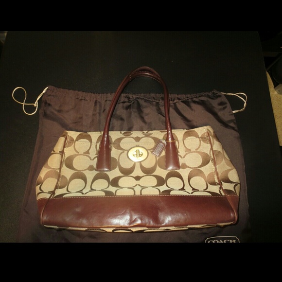 ☆★SOLD★☆ Large Coach Business Tote - Picture 2 of 4