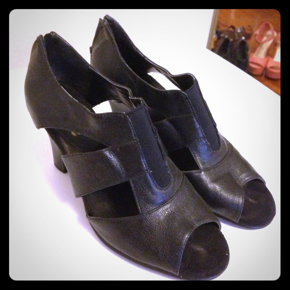Black Zipper Heels