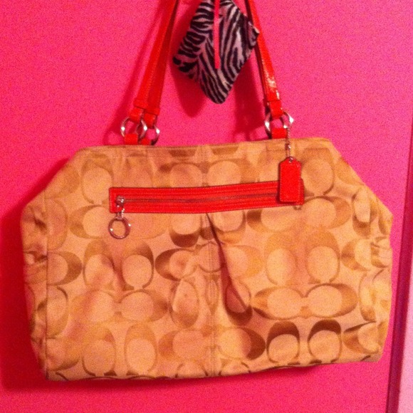 🚫RESERVED🚫 for @mzblack AUTHENTIC coach bag