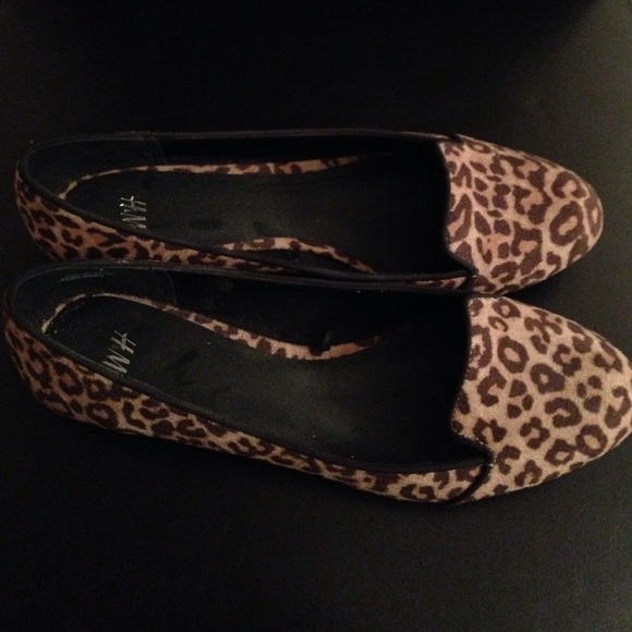 H&M Shoes - 💗 Discounted 💗 Leopard print flats