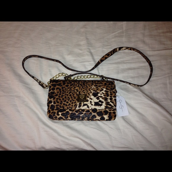 🚫🚫SOLD/BUNDLED🚫🚫Jessica Simpson crossbody - Picture 2 of 4