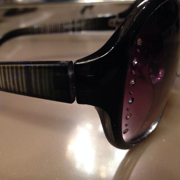 Brand new Blue Gem 100% UV Kaylen style - Picture 3 of 4