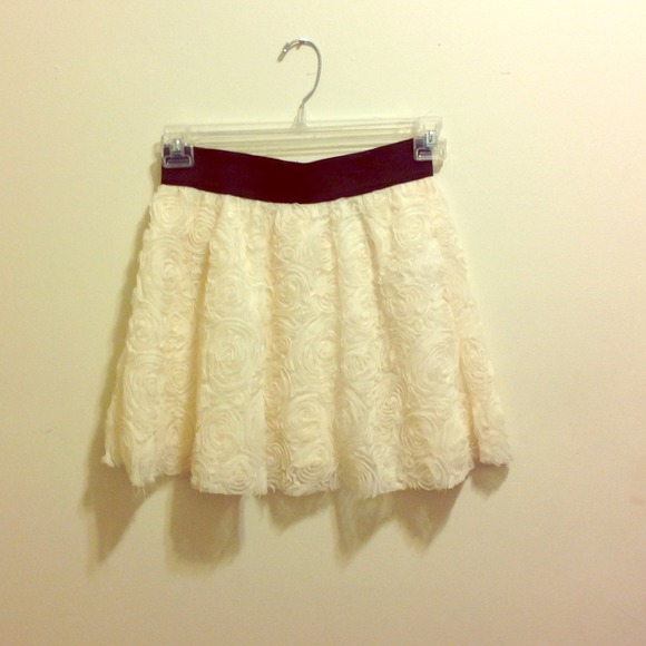 Flower Design White Skirt