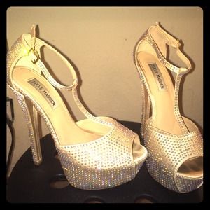 Steve Madden heels size 7.5