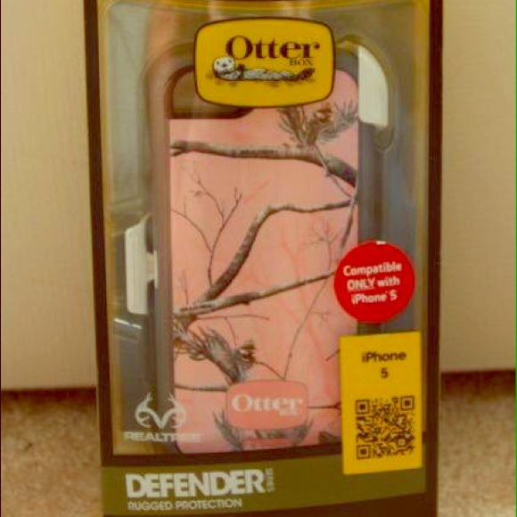 Brand new iPhone 5 pink camo otter box