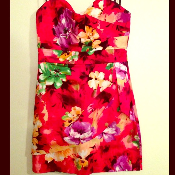 Floral strapless dress.