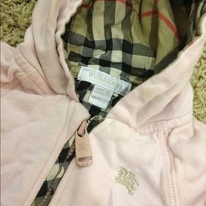 Authentic Burberry set for baby girl size 6mos