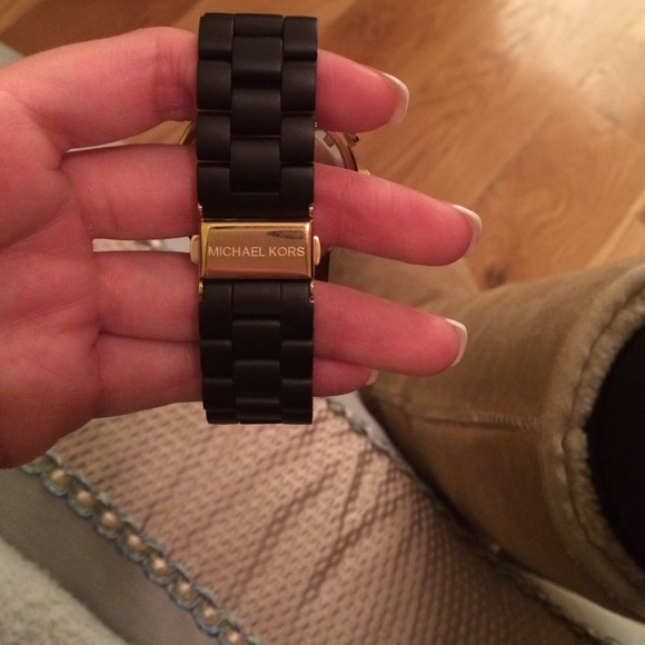 Micheal Kors watch - Picture 4 of 4