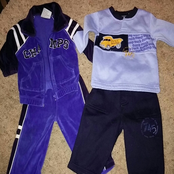 🚫Bundled🚫2 Boys sweatsuits