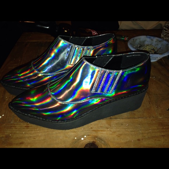 BNIB Hologram platform slip on creepers size 7