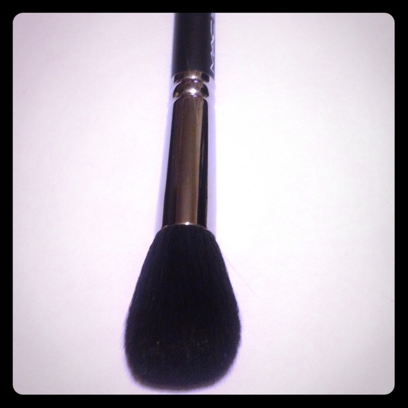 MAC Brush 109❗SOLD❗