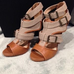 SHOEMINT BEAUTIFUL LEATHER AND CANVAS HEELS size 8