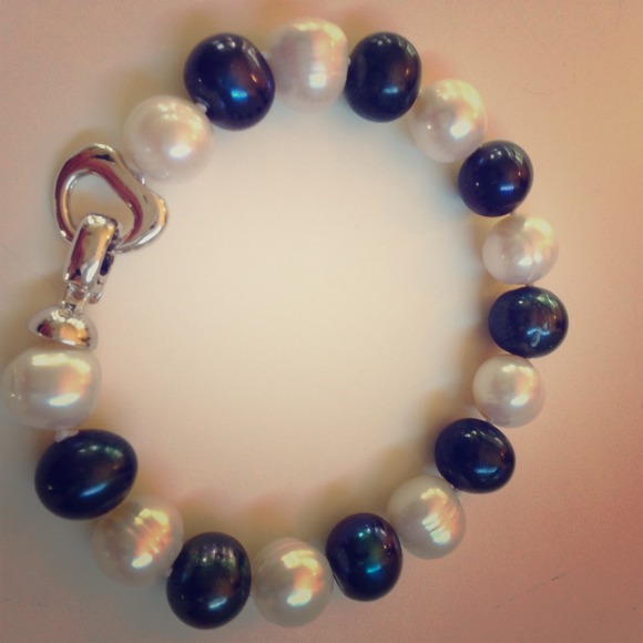 Dazzling 11mm genuine pearl bracelet