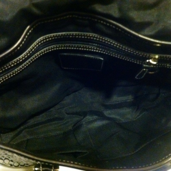 ❗️SOLD❗️Authentic Black and Grey Coach Purse - Picture 4 of 4