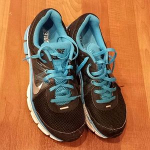 Reduced Nike blue and black shoes
