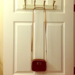Michael kors authentic cross body