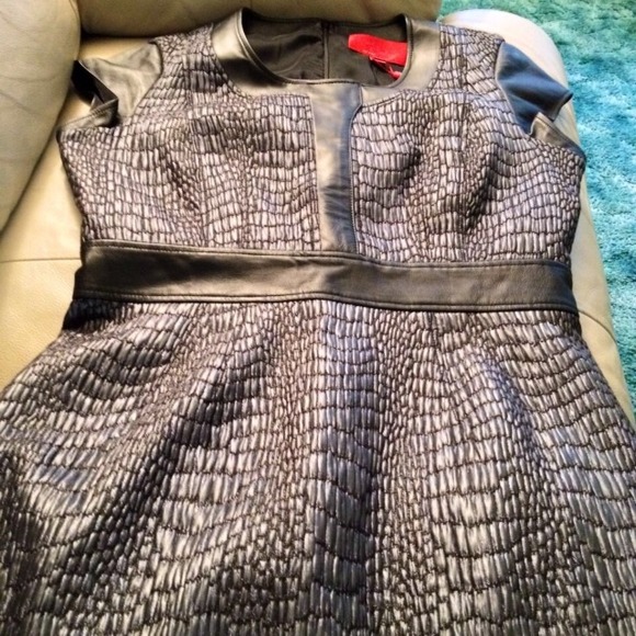 SOLD -- 🎉Editor Pick🎉HP🎉 ZSpoke Jacquard Dress. - Picture 3 of 4