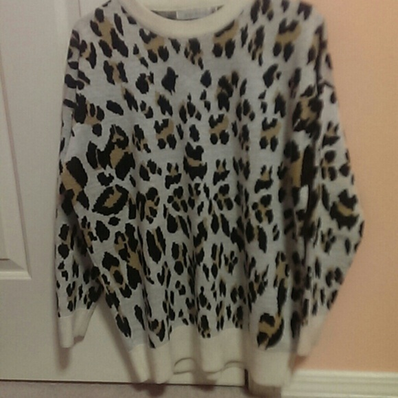 Leopard print jumper