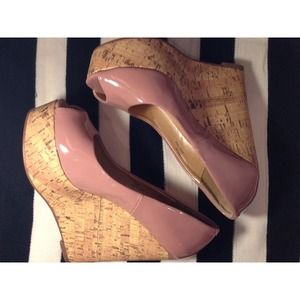 NEVER WORN Wedge Heel