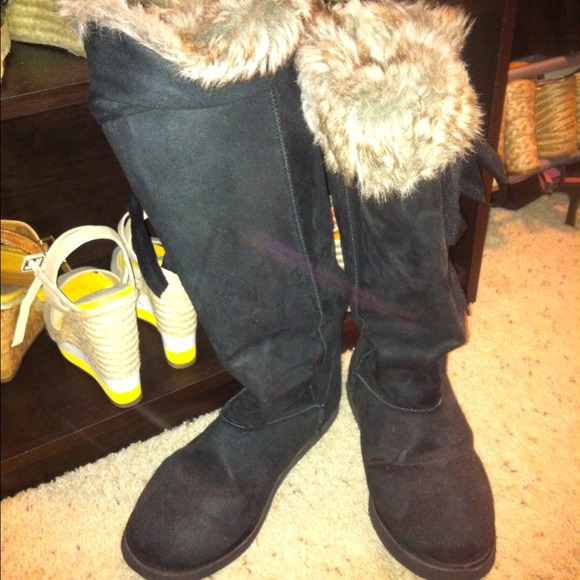 Black Boots with brown Beige Fur