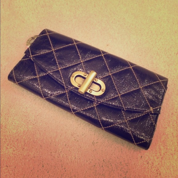 💋HOST PICK💋Chinese Laundry clutch