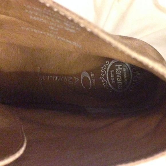 TRADED Taupe/ Tan suede JC Litas π»NEW MARKED β¬π» - Picture 3 of 4