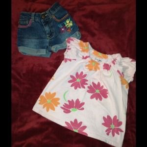 ✔️Baby Gap Flowered top/ denim shorts