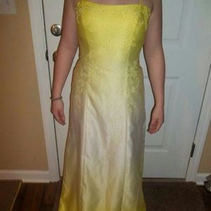 Yellow Evening/Pagent gown